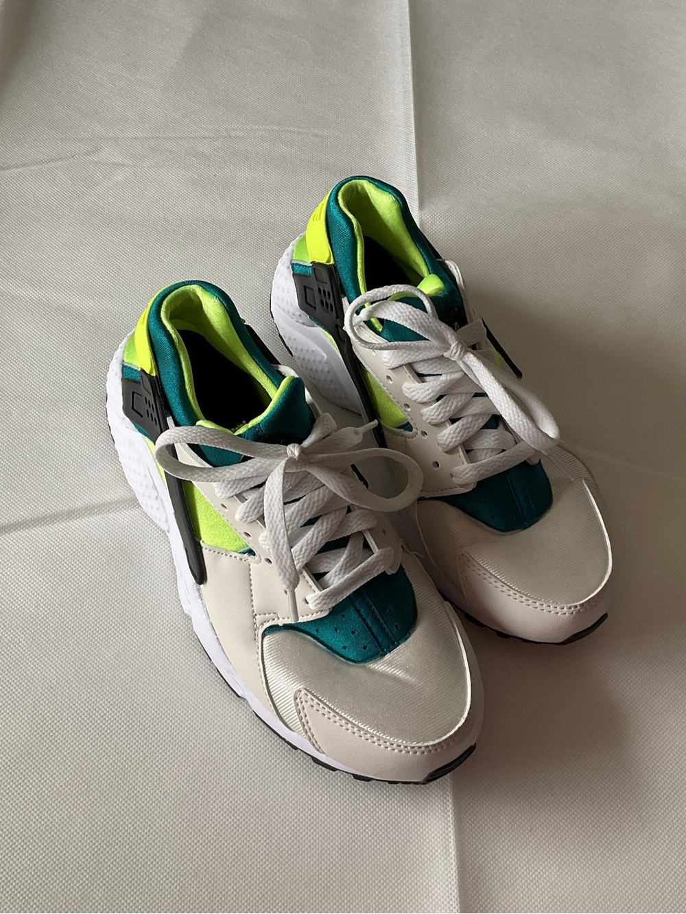 Nike Hurache Sneakers off white  with Teal & Neon & Black Accents